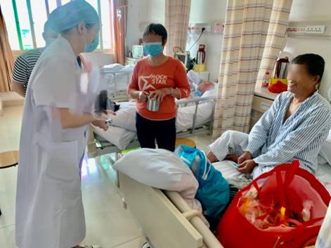 晋江市医院开展“床边访谈”，以温情沟通提升医疗服务温度